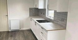 42×12 tri-axle 2 double bedrooms, 1 with built-in wardrobe. Open plan kitchen & living room, LPG Glow Worm boiler. Full bathroom with step up bath. Patio doors, one peak,